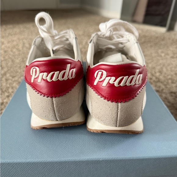 Prada sneakers size 38.5 - Picture 3 of 9